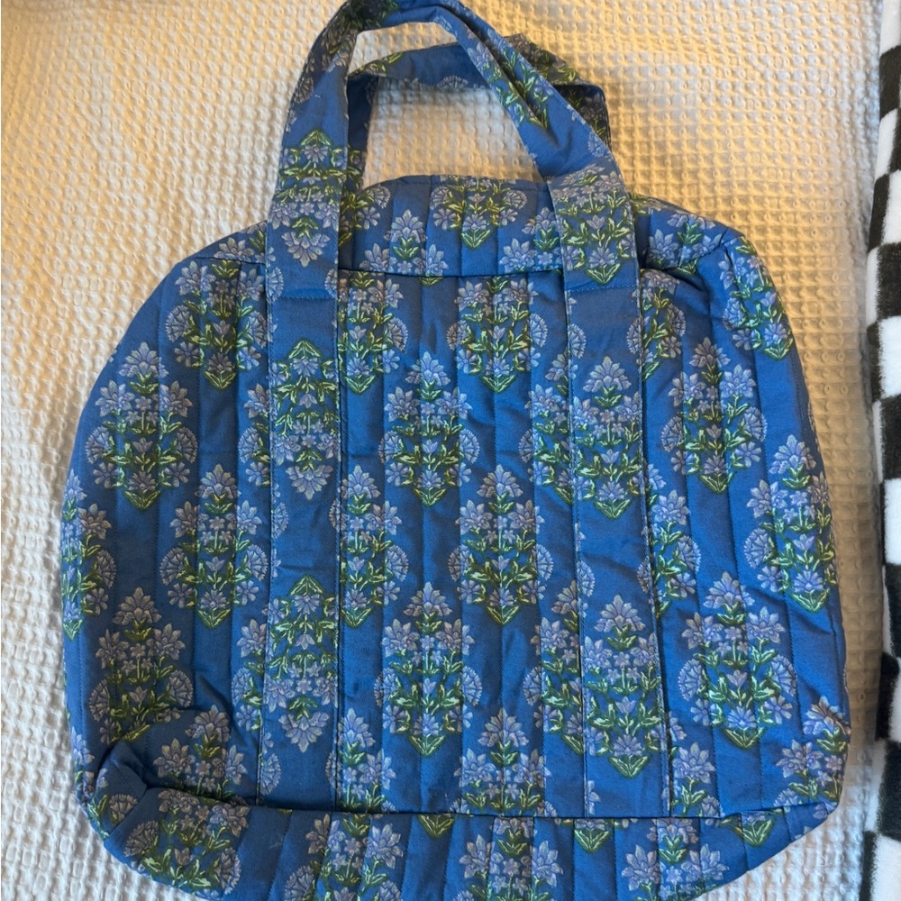 Quilted tote bag